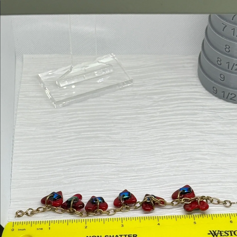 Gorgeous vintage Red glass Heart Charm Bracelet